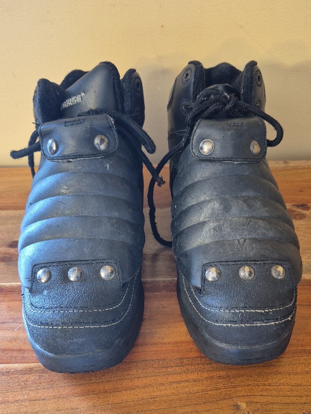 Converse Womens' Black Leather Steel Toe Non-Slip Safety Shoes - Sz. 9 - Picture 2 of 8